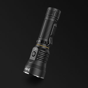 lampe torche 4200 lumens