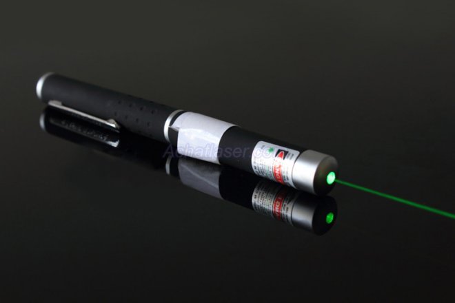 Stylo pointeur laser vert mini et pas cher 1 km - 5 km