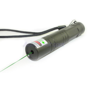 Pointeur Laser vert 100mW puissant avec faisceau lumineux puissant