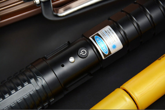 super puissant pointeur laser 50000mW bleu