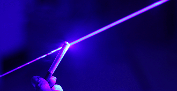 ultra puissant pointeur laser 50000mw  bleu