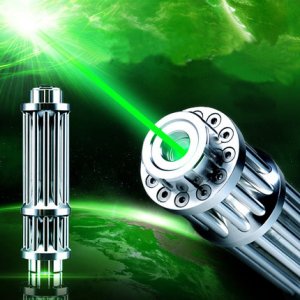 laser pointeur vert 6000mW / 8000mW envoyer 8in1 de tête!