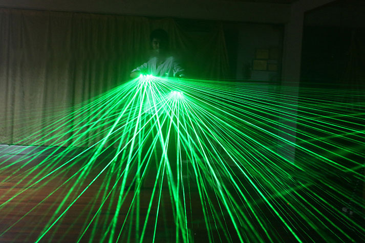 gants laser vert avec des points multiples motifs